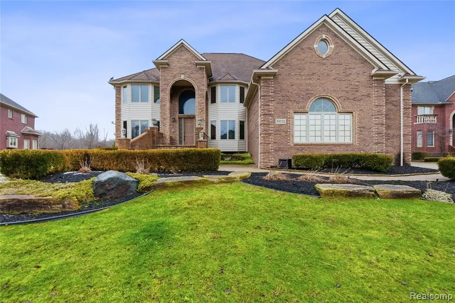 55733 Whitney, Shelby, MI 48315 - #2