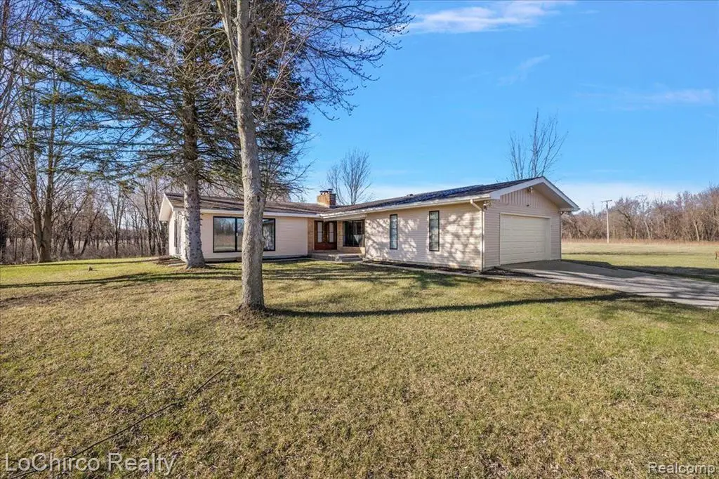 8603 N Owosso, Fowlerville, MI 48836 - #1