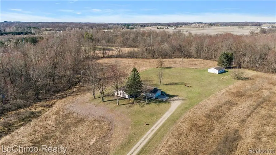 8603 N Owosso, Fowlerville, MI 48836 - #3