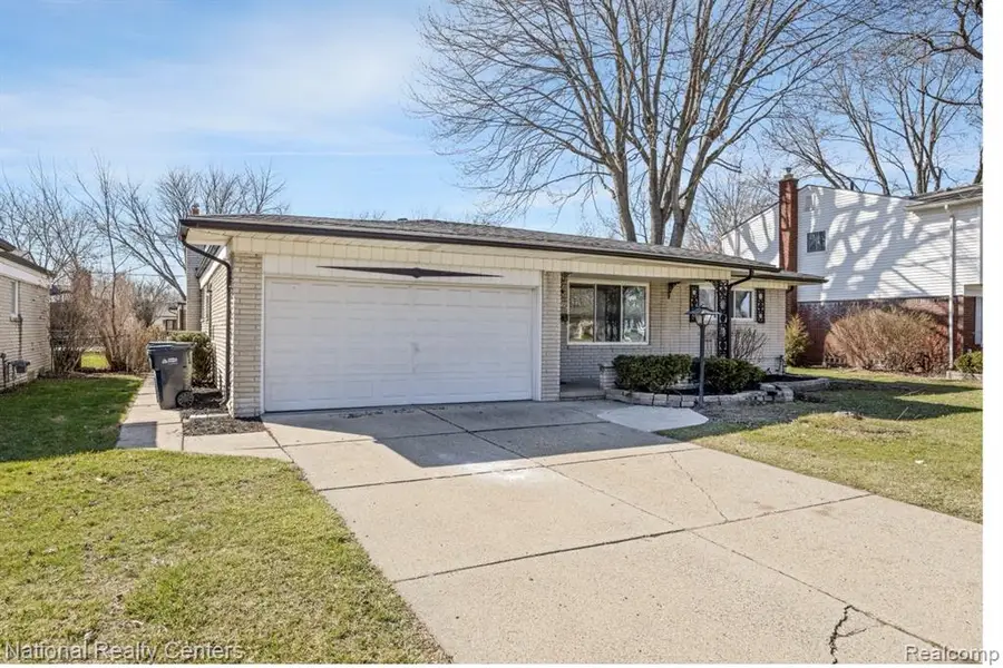 33859 Sebastian Lane, Sterling Heights, MI 48312 - #3