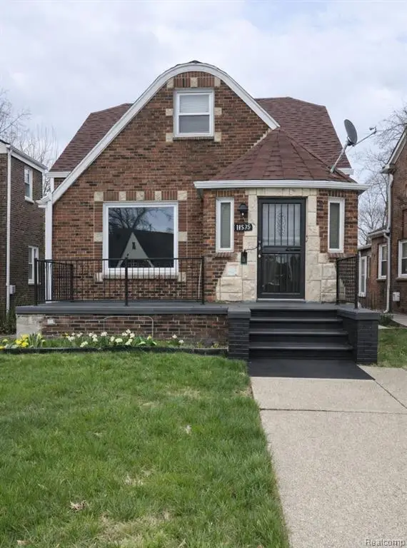 16570 Greenlawn, Detroit, MI 48221