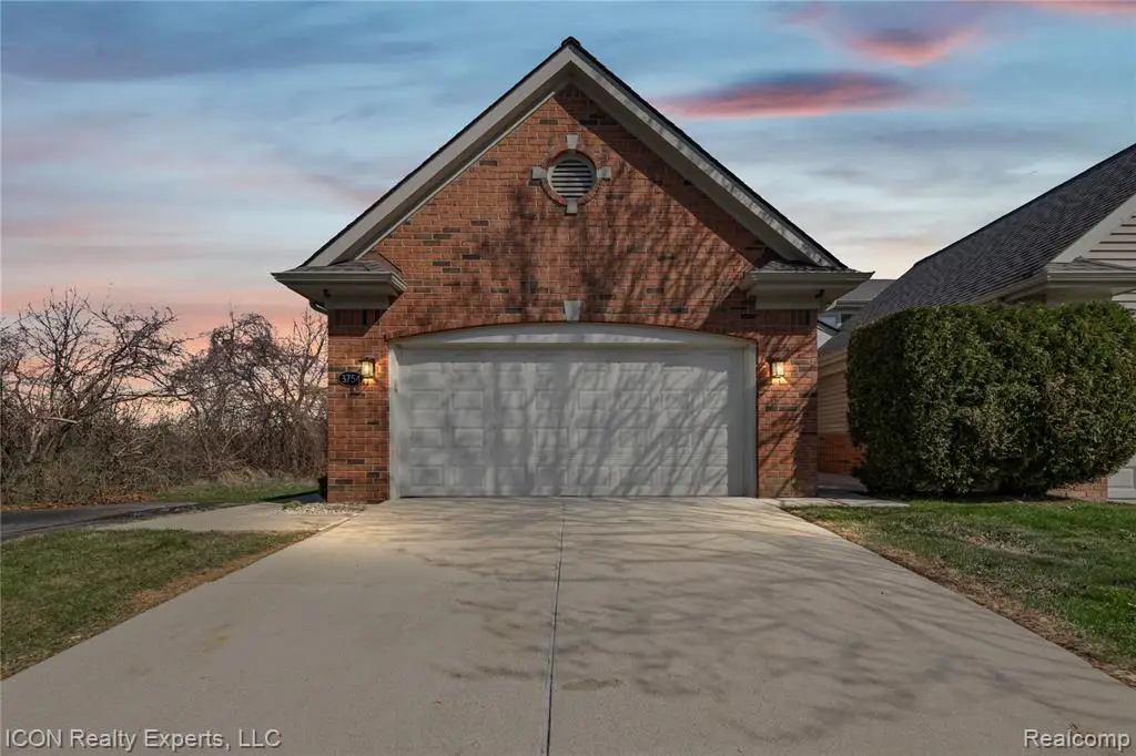 3754 Knightbridge, Sterling Heights, MI 48314 - #1
