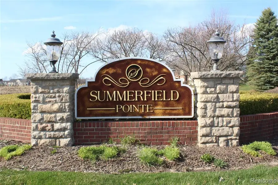 4680 Summer Ridge #42, Howell, MI 48843 - #3