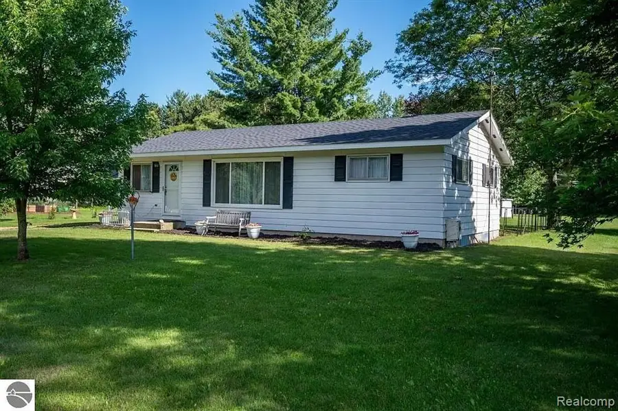6365 W Airline, Weidman, MI 48893 - #2