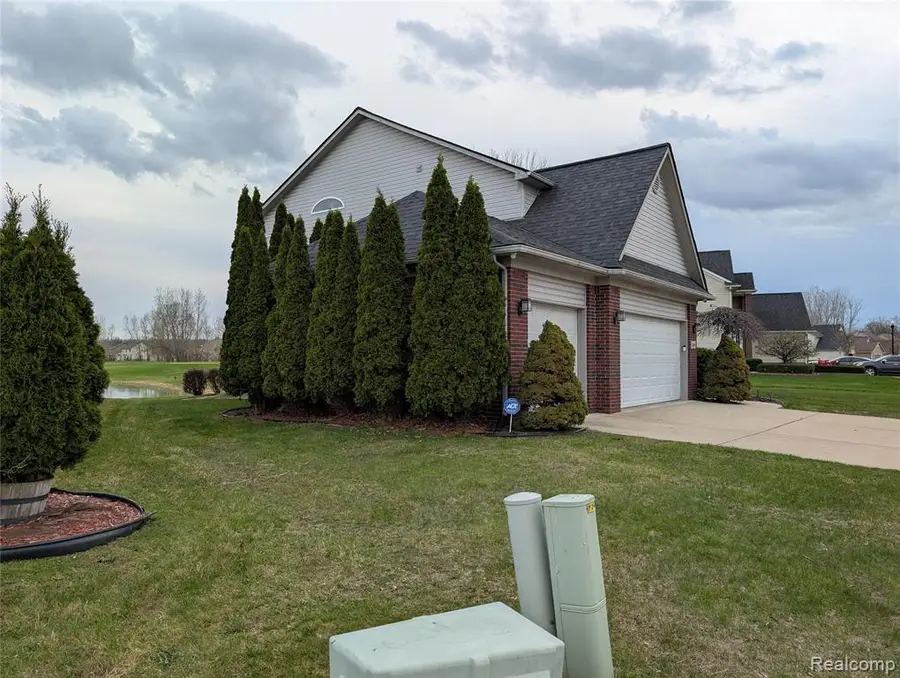 33445 Bay Hill, Romulus, MI 48174 - #2