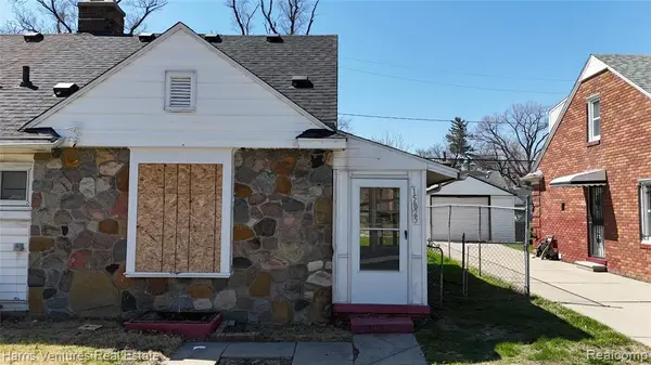 15825 Pinehurst, Detroit, MI 48238