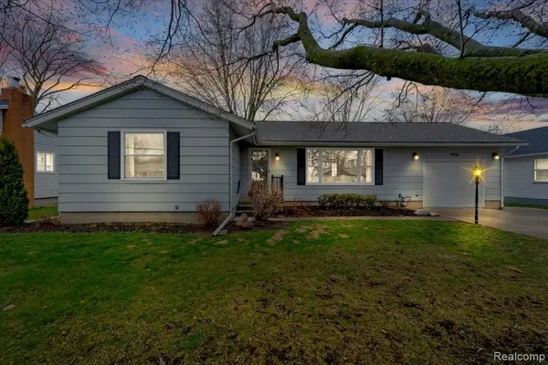 1918 Vine Stree Vine, East China, MI 48079