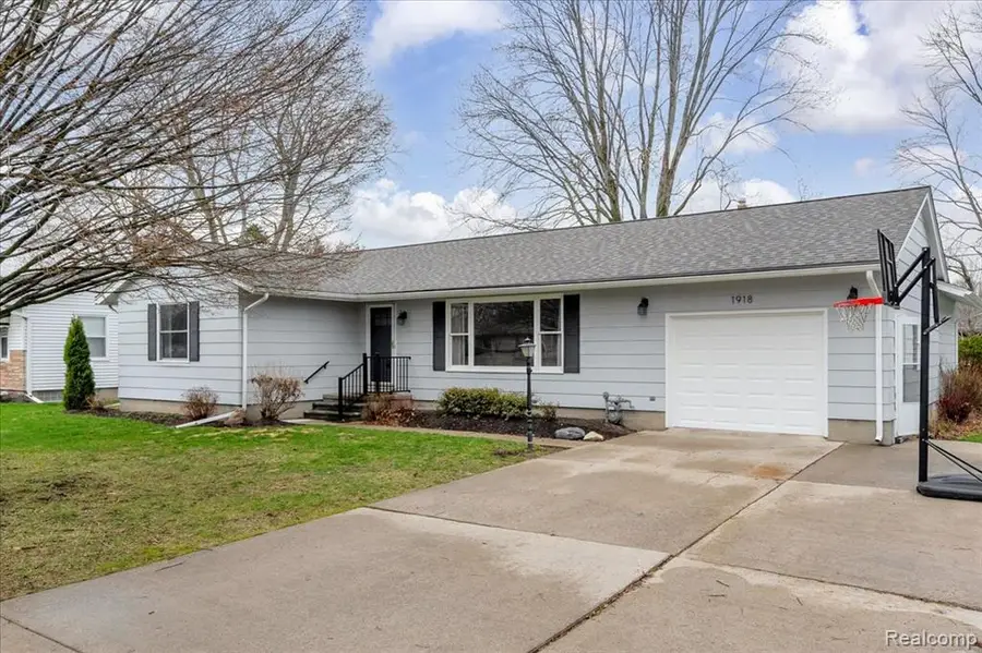 1918 Vine Stree Vine, Saint Clair, MI 48079 - #2