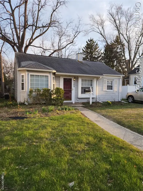 202 E 13 Mile, Royal Oak, MI 48073
