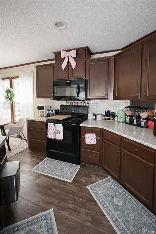 49895 Fox, Shelby, MI 48315 - #3