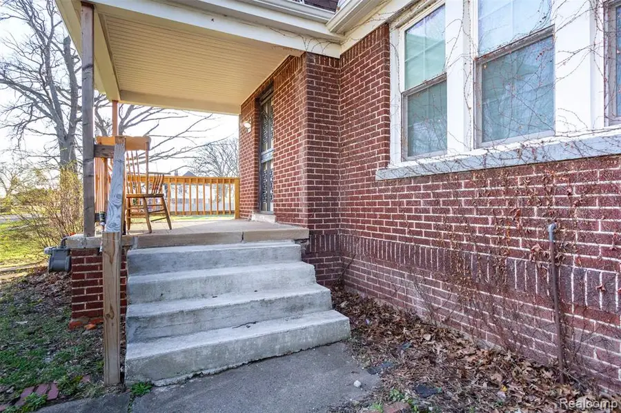 2261 Lawrence, Detroit, MI 48206 - #3