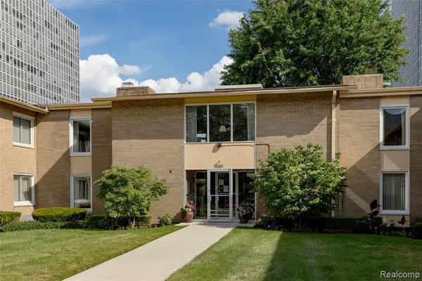 1550 Cherboneau #218, Detroit, MI 48207