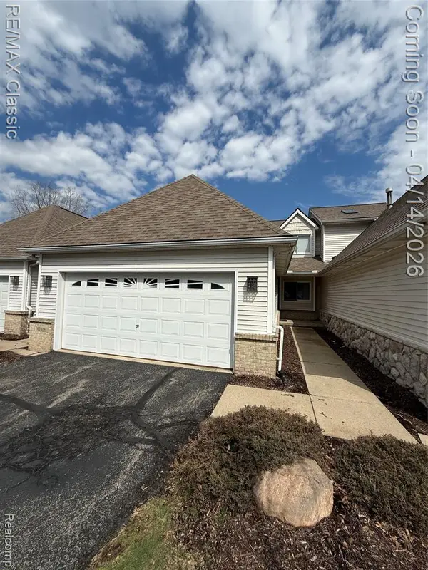 61016 Evergreen, South Lyon, MI 48178
