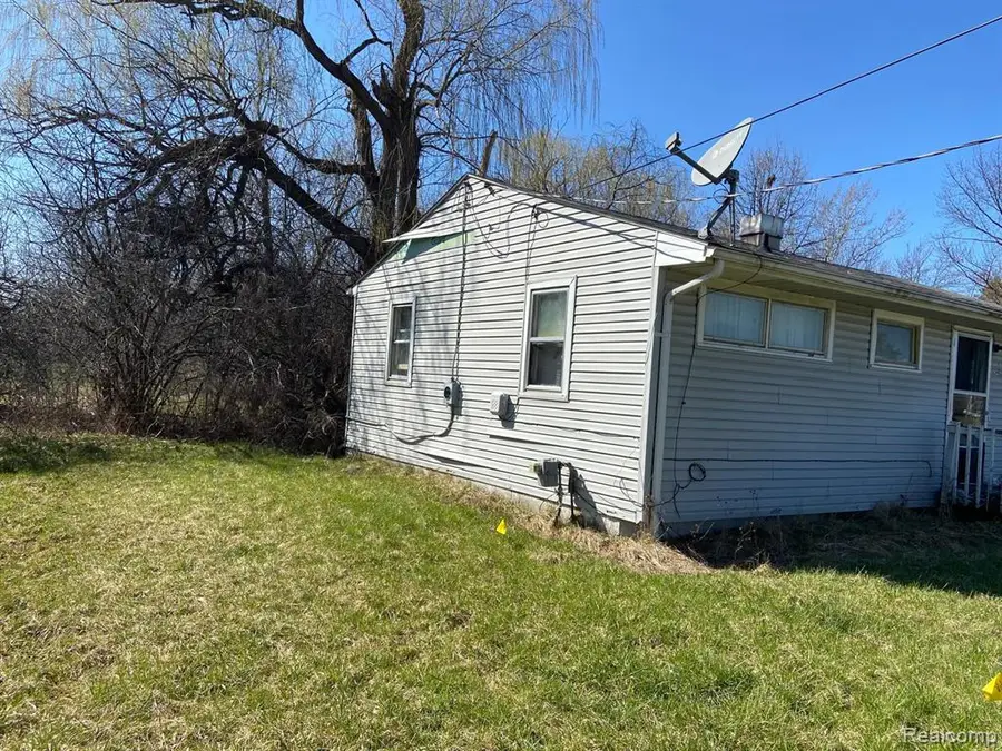 5401 Detroit, Flint, MI 48505 - #2