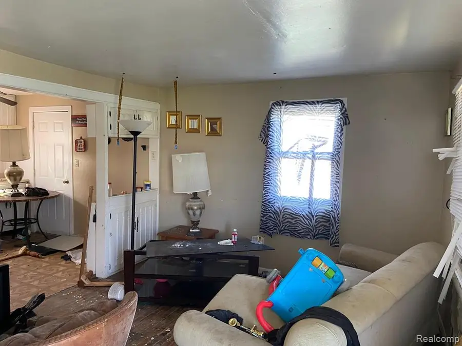 5401 Detroit, Flint, MI 48505 - #3