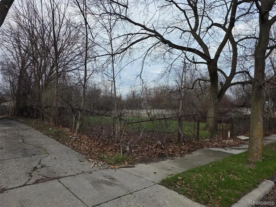 256-2 Cedardale, Pontiac, MI 48341 - #2