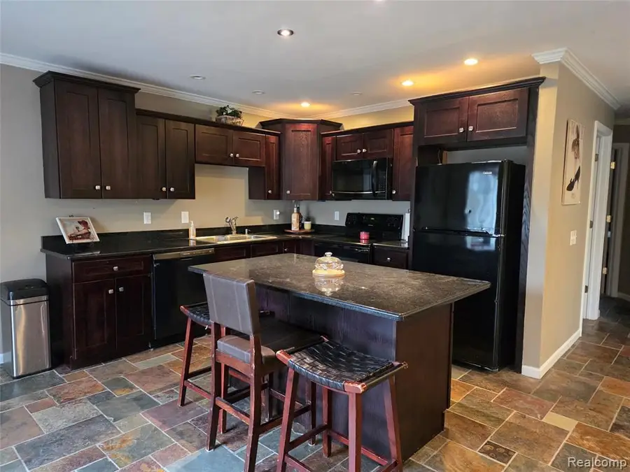 5025 S Saybrook #15, Waterford, MI 48327 - #3