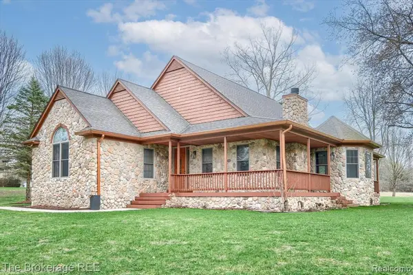 9055 N Island, Flushing, MI 48433