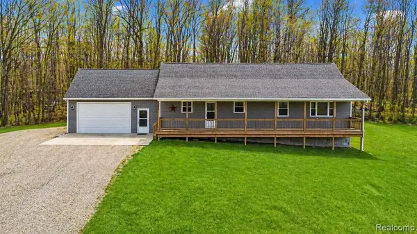 2800 Meadowdale, Metamora, MI 48455