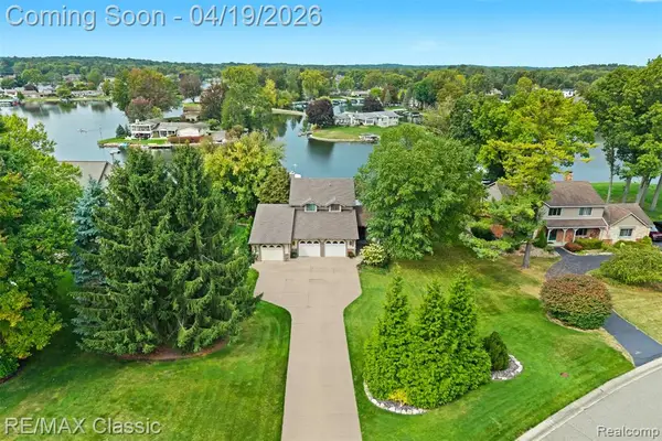 3398 Tiquewood, Commerce Twp, MI 48382