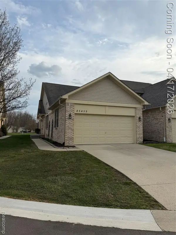 25499 Wyngate, Flat Rock, MI 48134