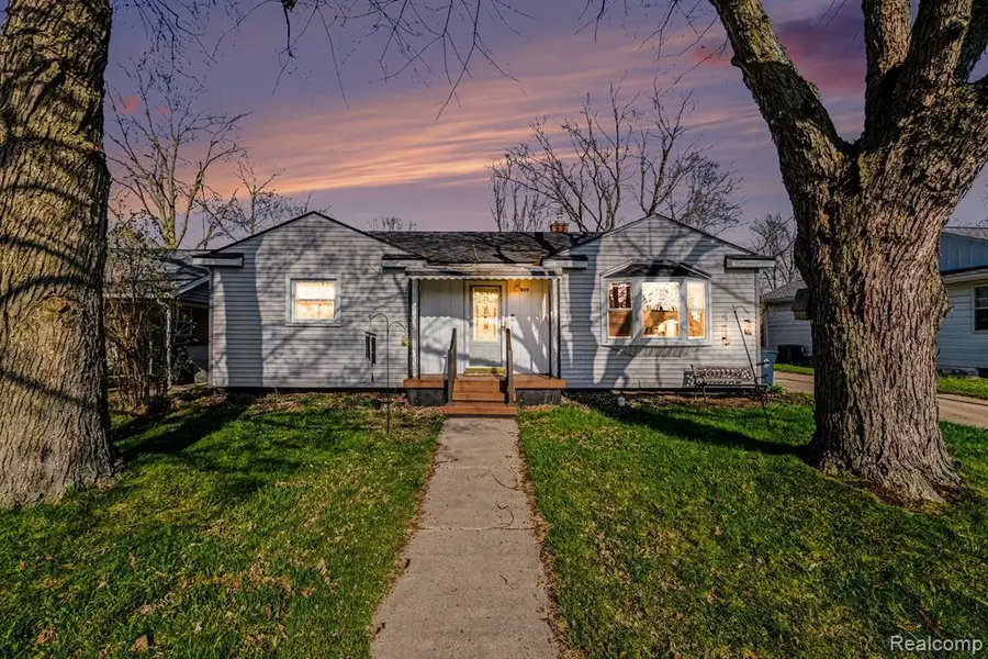 325 Viet, Davison, MI 48423 - #3
