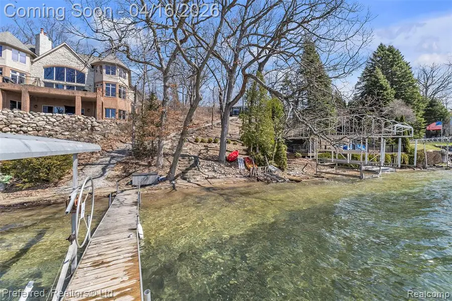 3525 Whitfield, Waterford, MI 48329 - #3