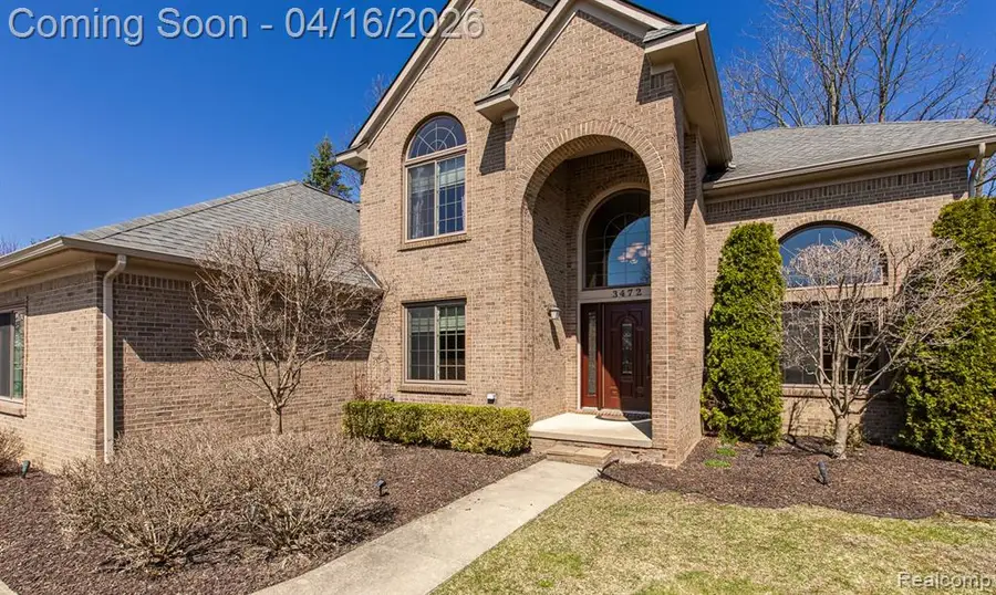 3472 Paramount, Auburn Hills, MI 48326 - #3