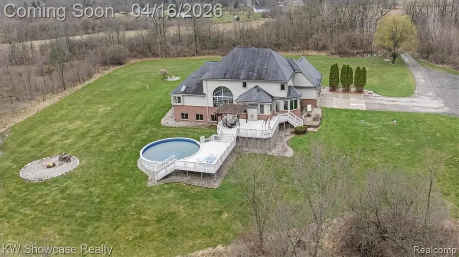 8315 E Allen, Fenton, MI 48430 - #2