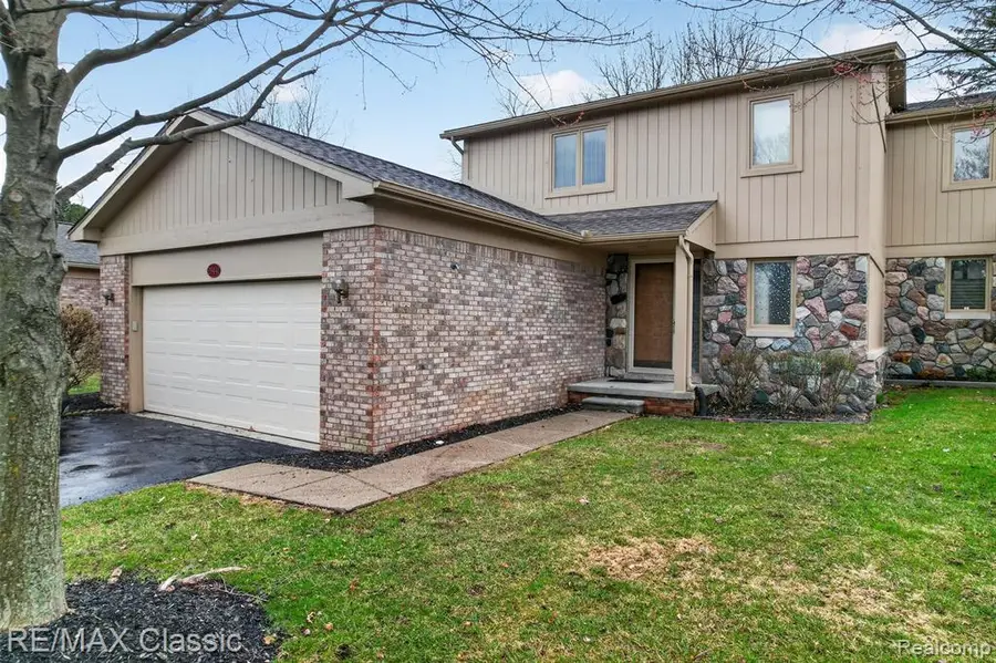 29441 Sylvan, Farmington, MI 48334 - #2