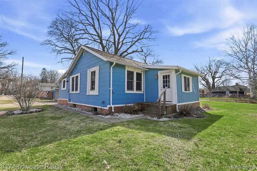 3503 Watkins Lake, Waterford, MI 48328 - #1