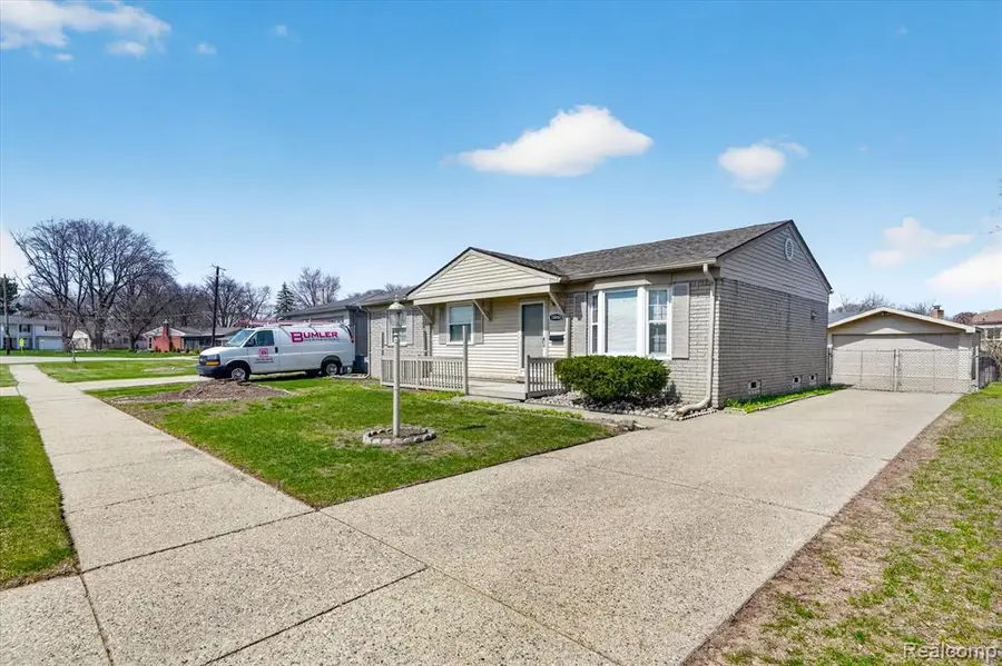 38662 Summers, Livonia, MI 48154 - #3