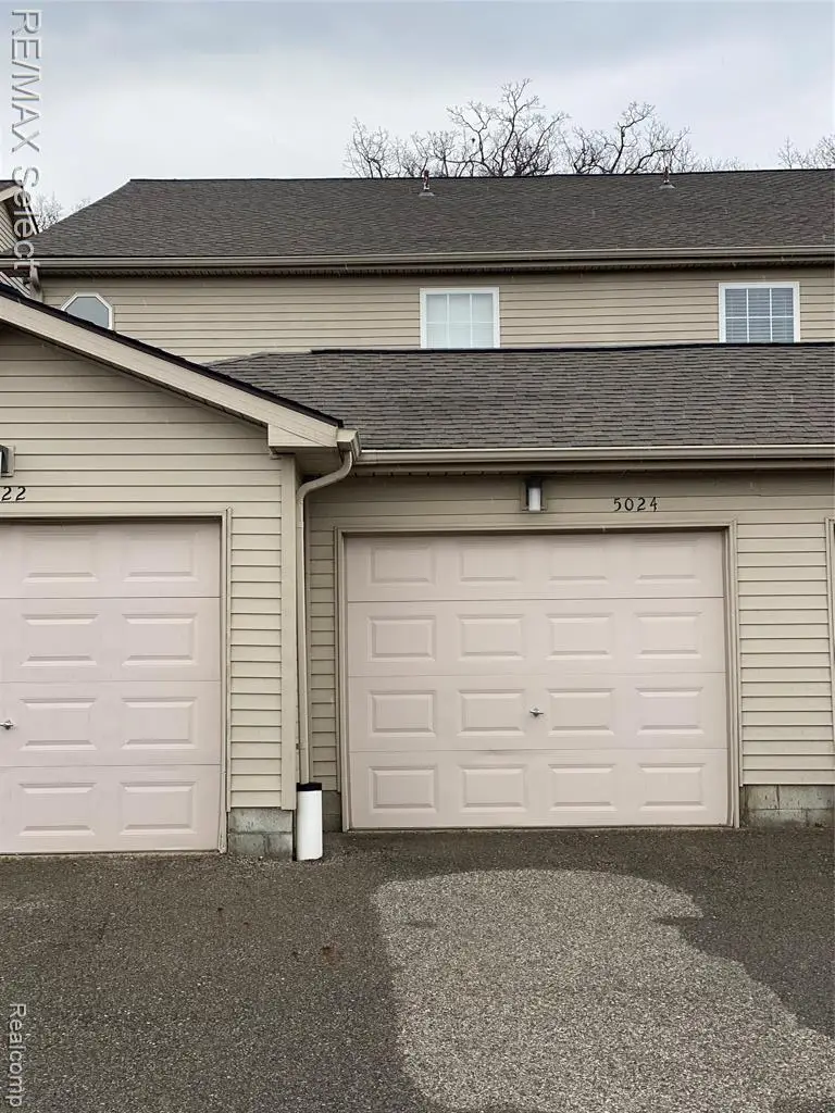 5024 Harbor Oak, Waterford, MI 48329 - #2