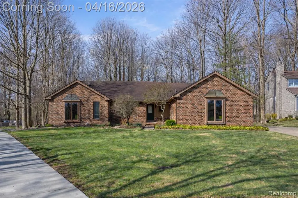 6482 Denton, Troy, MI 48098 - #1