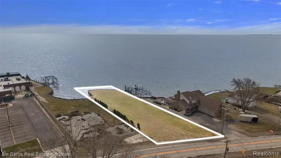 37340 Jefferson, Harrison Township, MI 48045 - #3