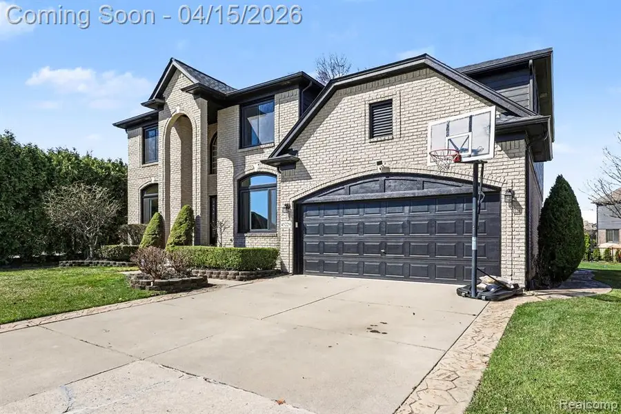 45229 Thorn Tree, Macomb, MI 48044 - #2