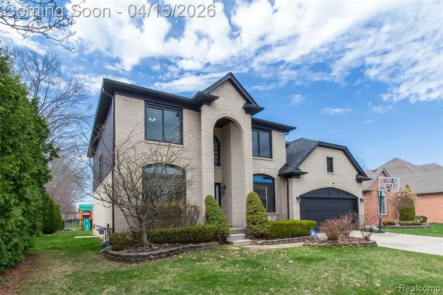 45229 Thorn Tree, Macomb, MI 48044 - #3