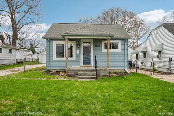 19136 Florian, Roseville, MI 48066