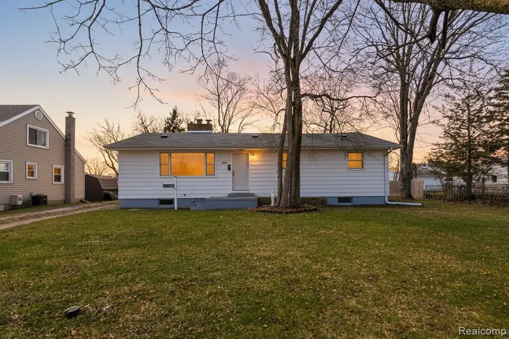 2300 S Lincoln, Bay City, MI 48708 - #1