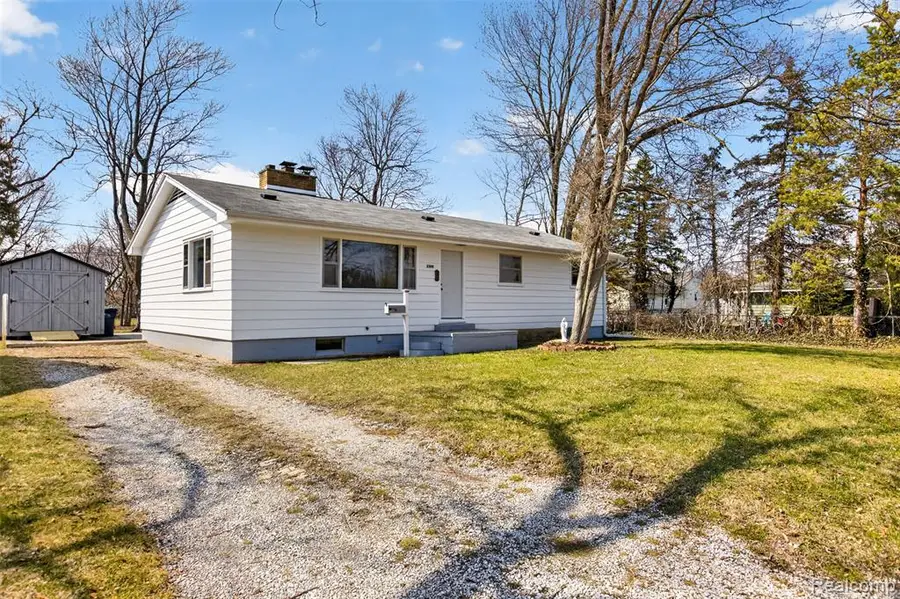 2300 S Lincoln, Bay City, MI 48708 - #2