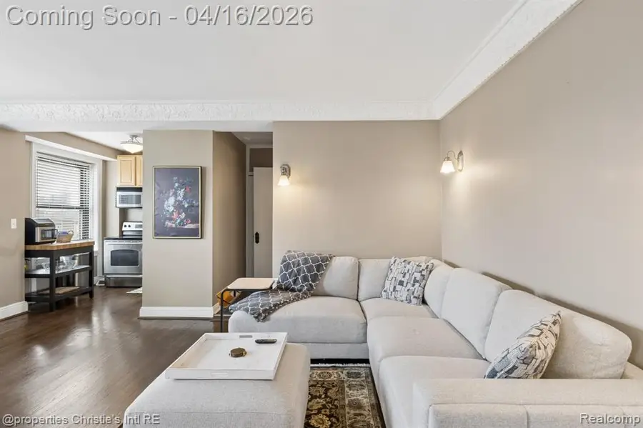 15 E Kirby #420, Detroit, MI 48202 - #3