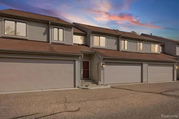 630 Ashley, Rochester Hills, MI 48307