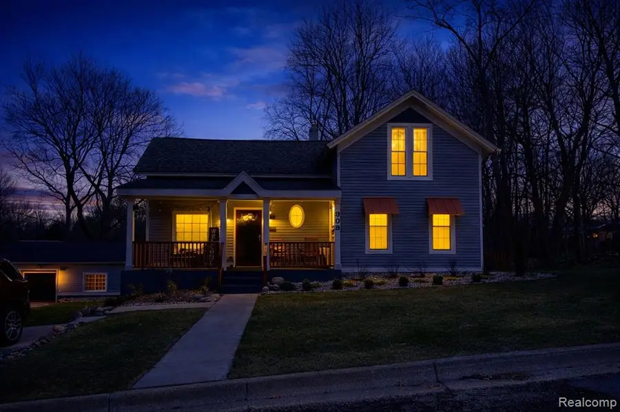 909 Williams, Fenton, MI 48430 - #2