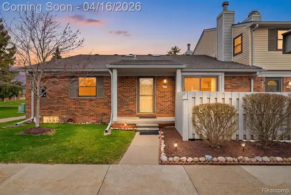 1921 Vine Way #35, Canton, MI 48188