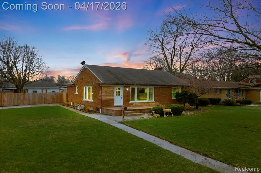 19720 Maxine, Saint Clair Shores, MI 48080 - #2