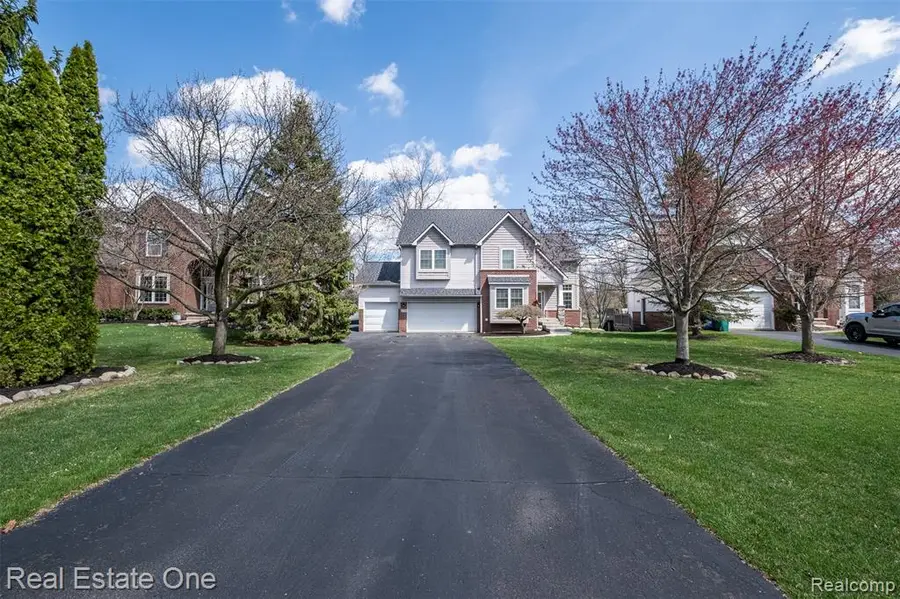 5716 Lancaster, Commerce Township, MI 48382 - #3