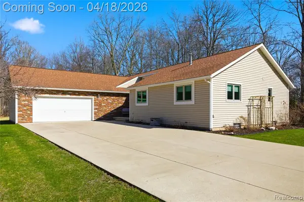 21568 Cass, Farmington Hills, MI 48335