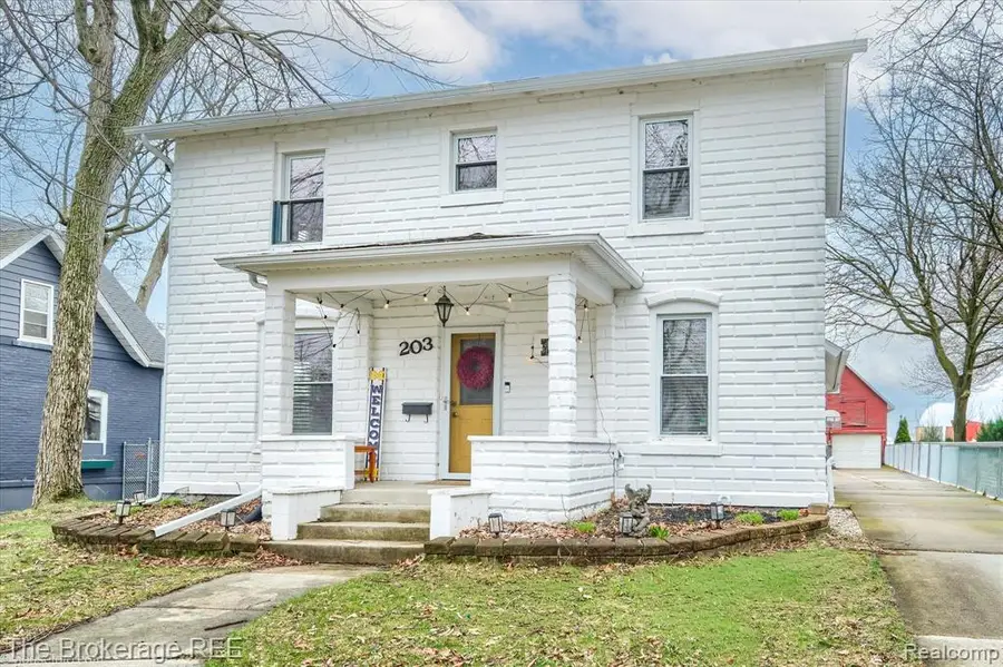 203 Sawyer, Grand Blanc, MI 48439 - #2