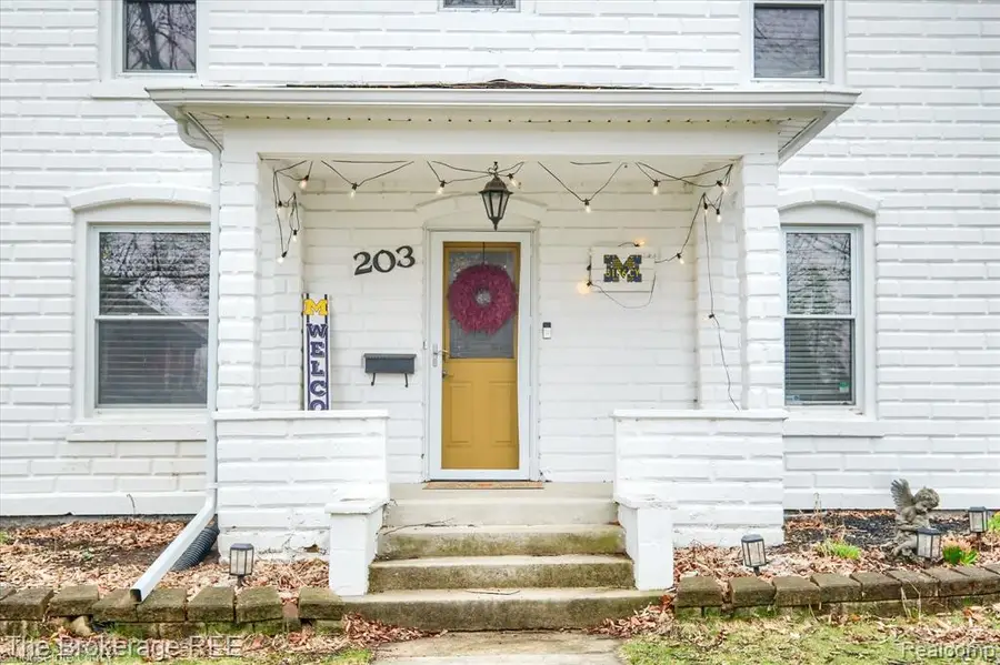 203 Sawyer, Grand Blanc, MI 48439 - #3