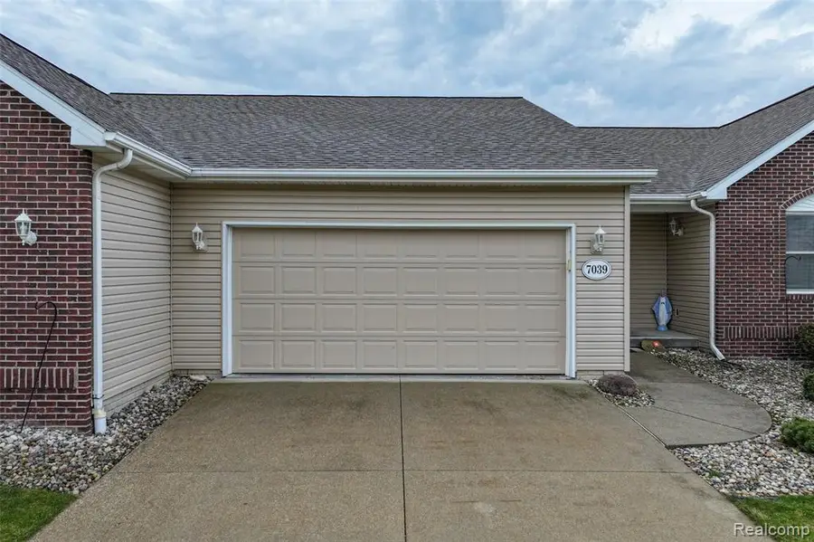 7039 Rosewood, Flushing, MI 48433 - #3
